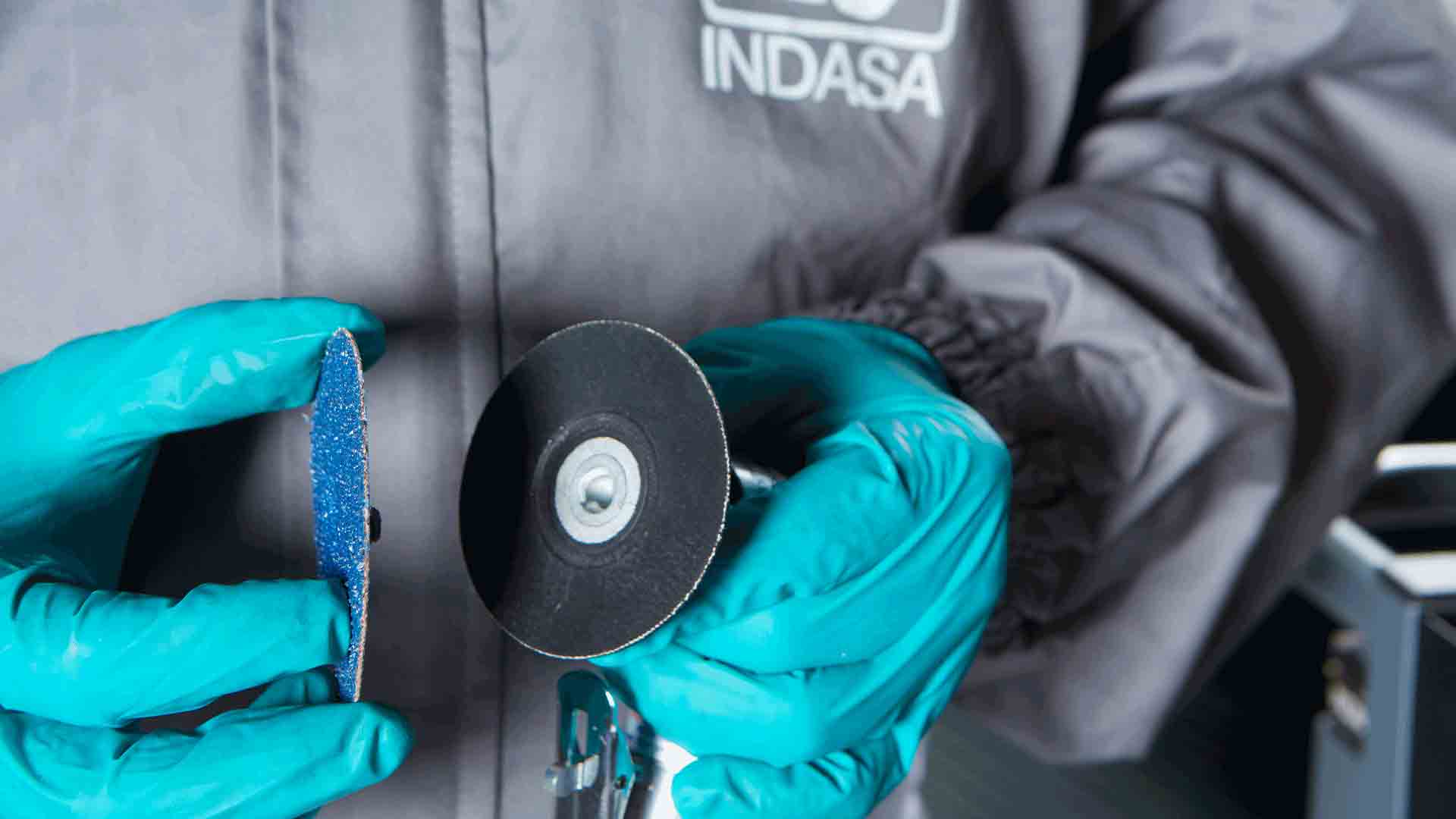INDASA Abrasives Locking Discs Zirc assembly close up 