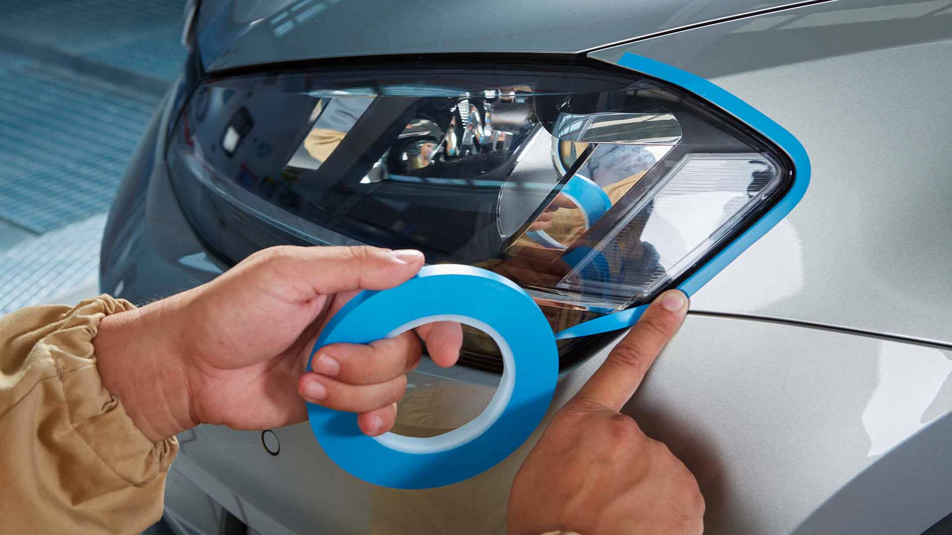 INDASA Abrasives Fine Line Blue Tape applying on car